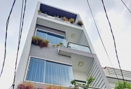 Bán Nhà Lạc Long Quân HXH - 6 tầng 40m2 - Giảm giá sâu bán nhanh